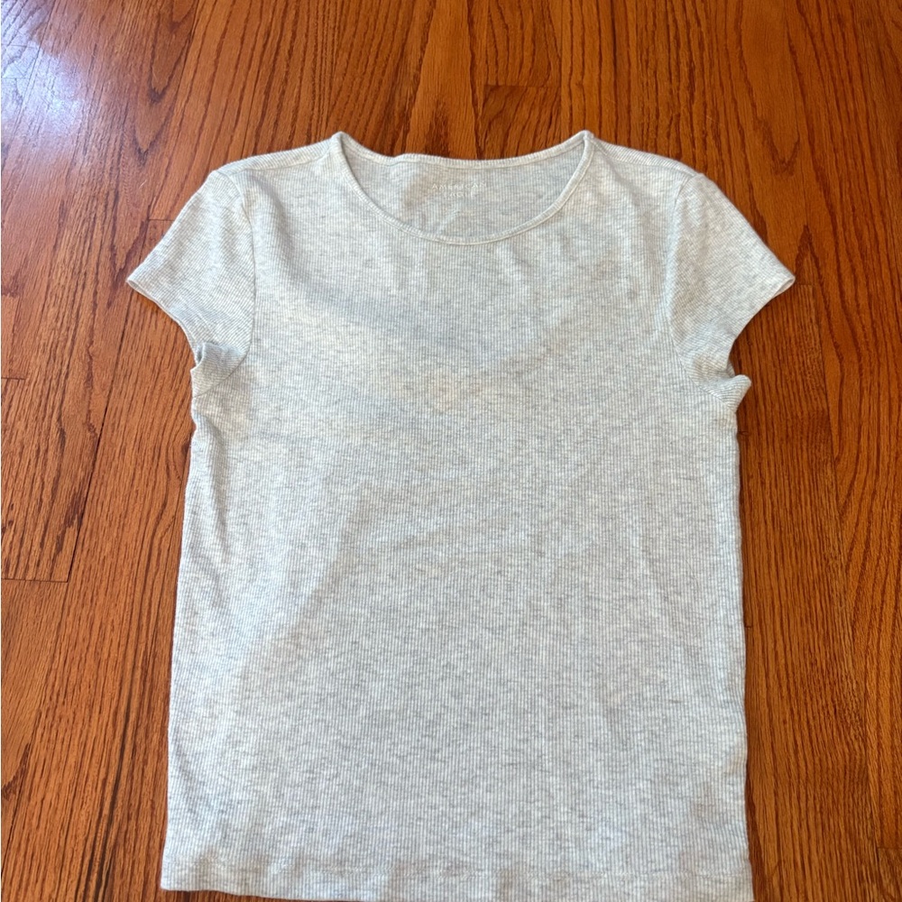 American Eagle Outfitters Light Gray Short Sleeve Tee